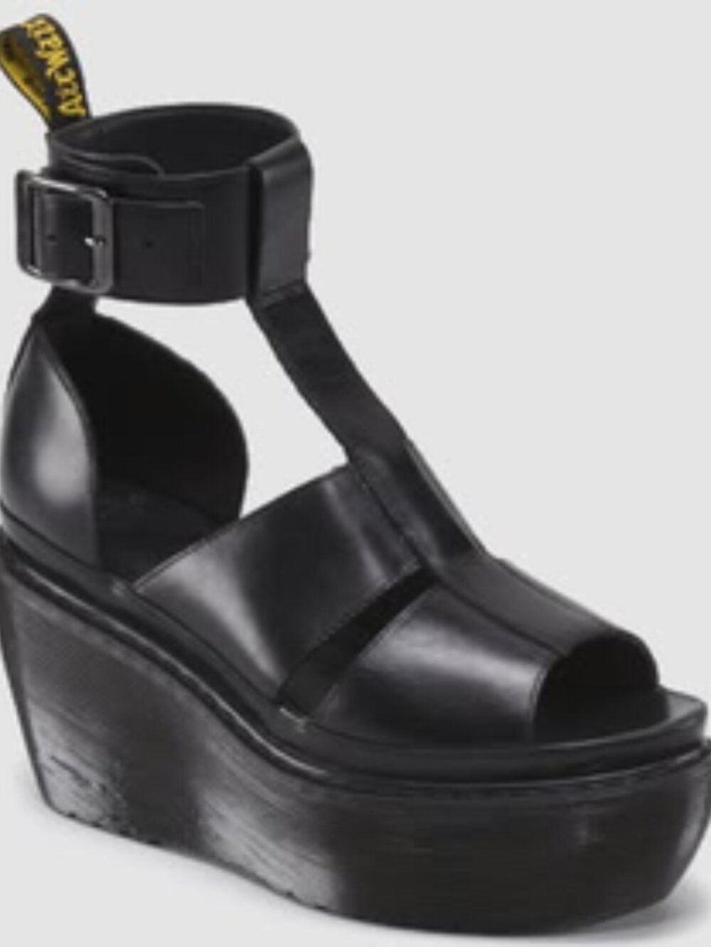 [ISO] Dr Martens Bessie